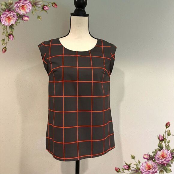 Merona geometric print top. - Picture 1 of 8